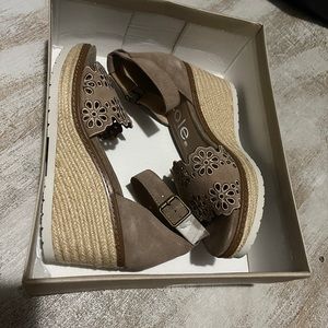Nicole Miller Wedge Sandals